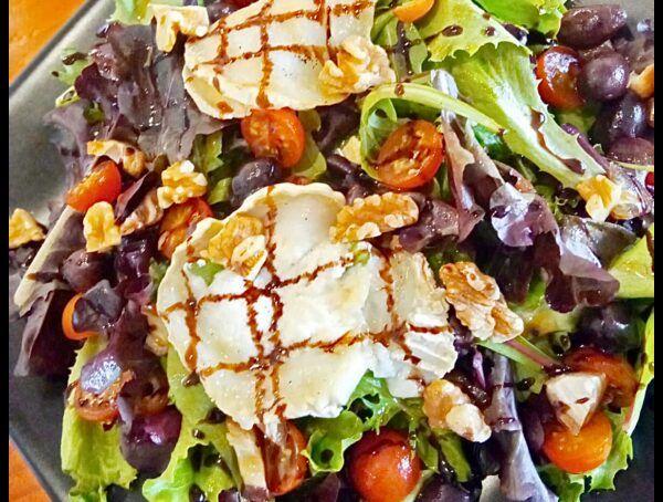 Ensalada de queso de cabra