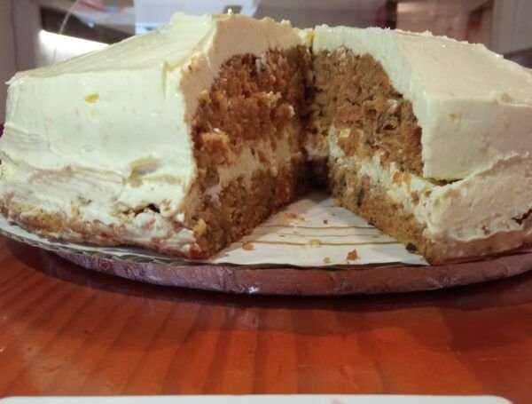 Tarta de zanahoria con crema de naranja